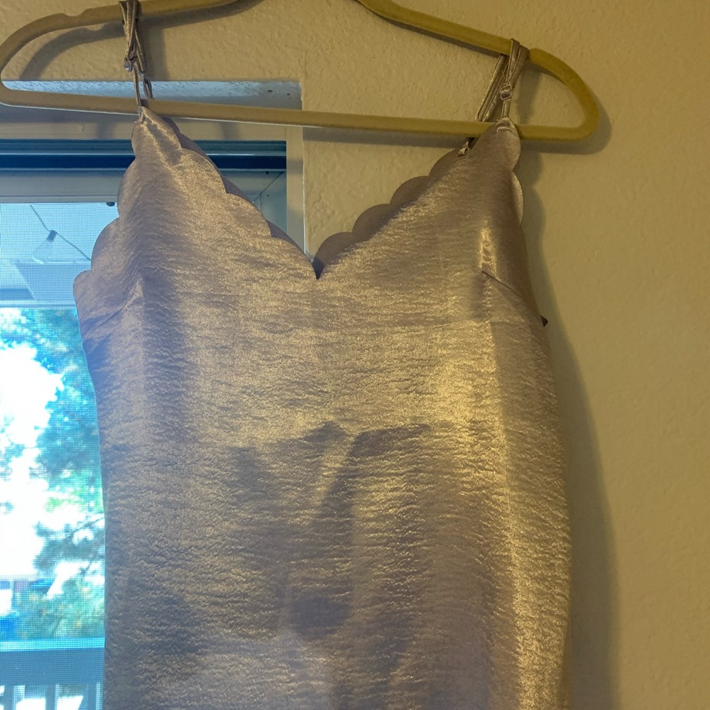 Scalloped tank top